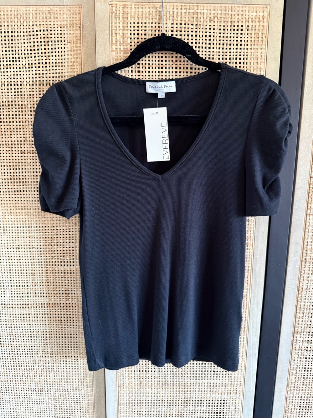 Michael Stars Black V-Neck Puff Sleeve Short Sleeve Tee